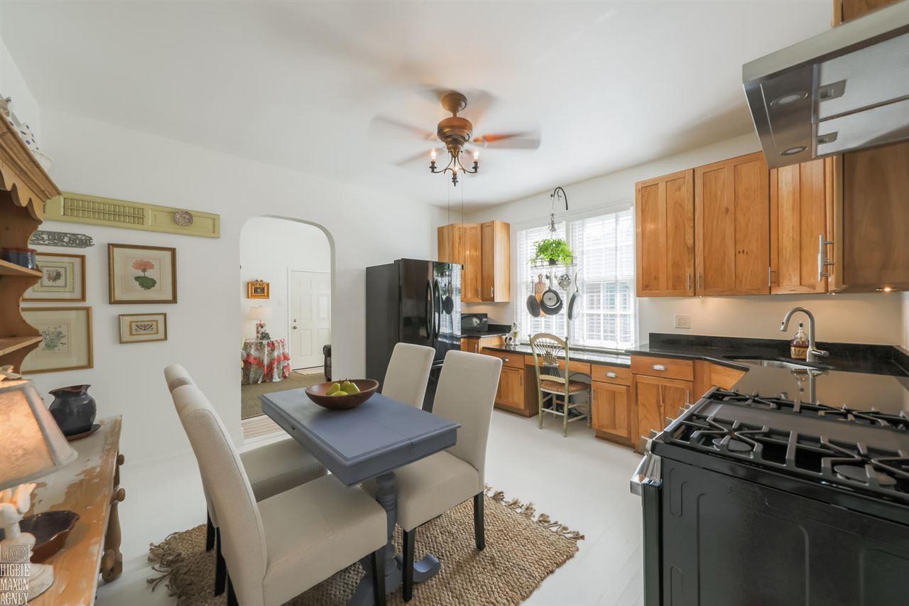 381 Kerby Road Grosse Pointe, MI 48236 - Photo 14 of 40 50017868-13.JPG