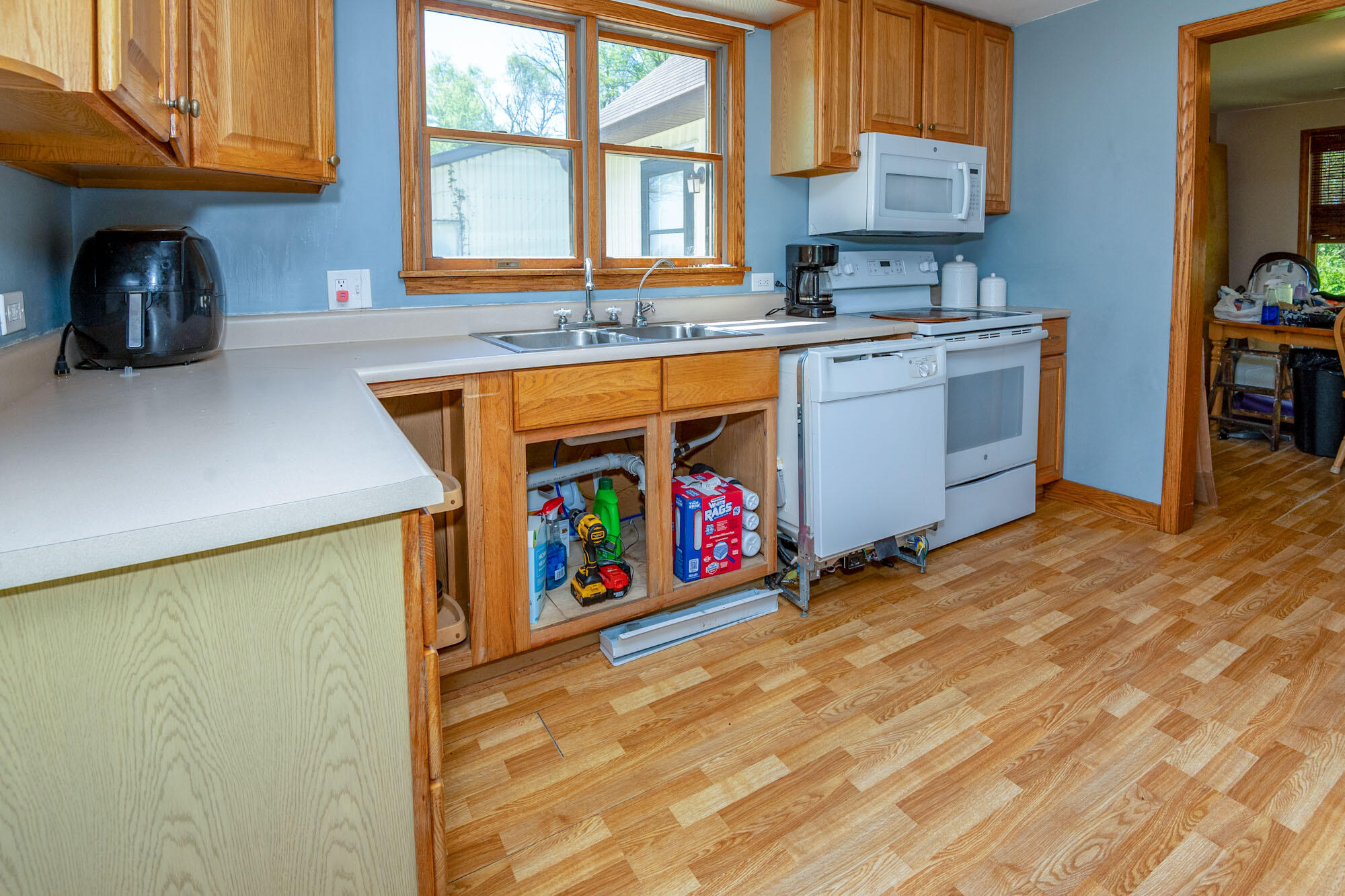 51266 Leach Road Dowagiac, MI 49047 - Photo 10 of 29 kitchen 3