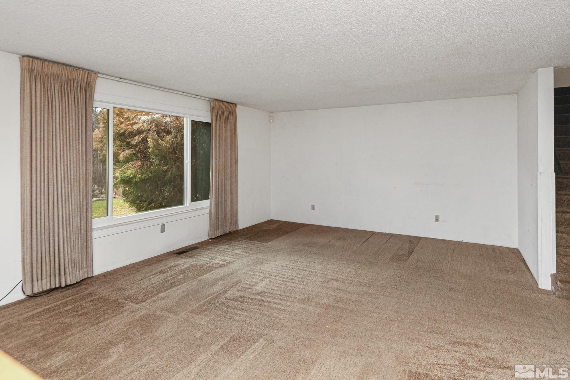 2300 Balsam Street Reno, NV 89509 - Photo 12 of 40 a view of an empty room with a window