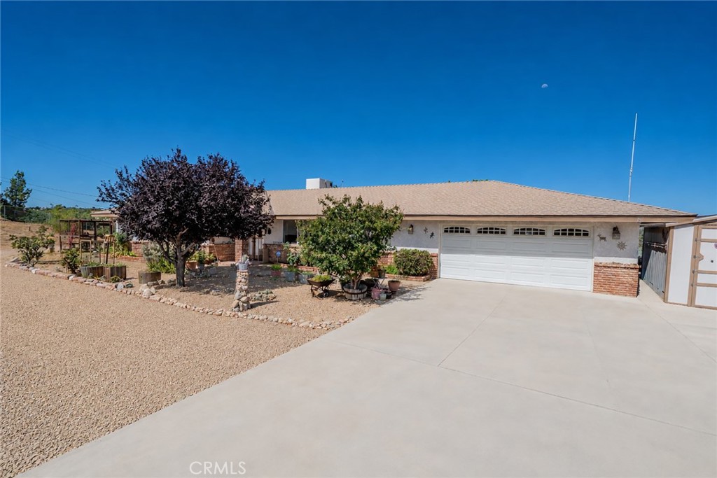 8838 Lilac Road Hesperia, CA 92344 - Photo 2 of 56 Gallery Image 2