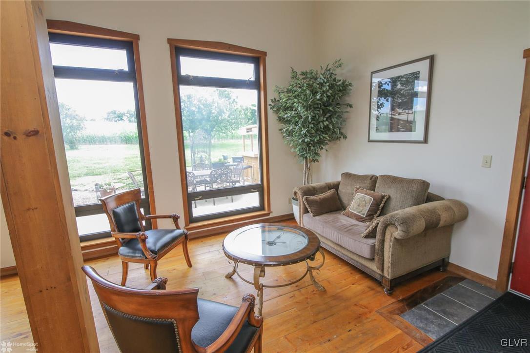 2214 Rising Sun Road Slatington, PA 18080 - Photo 6 of 36 Gallery Image 6