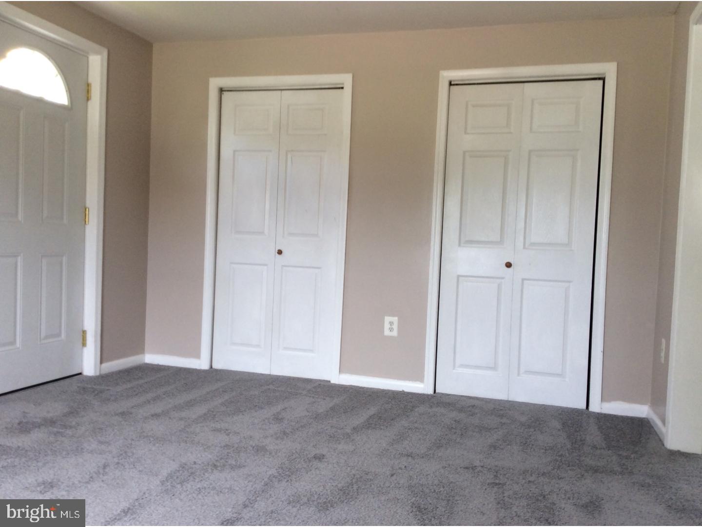 16 Gingerbush Road Levittown, PA 19057 - Photo 10 of 14 Family Room