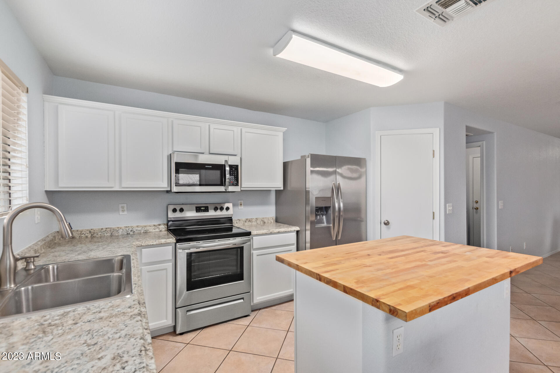3390 South Chaparral Road Apache Junction, AZ 85119 - Photo 6 of 22 17 - Chaparral