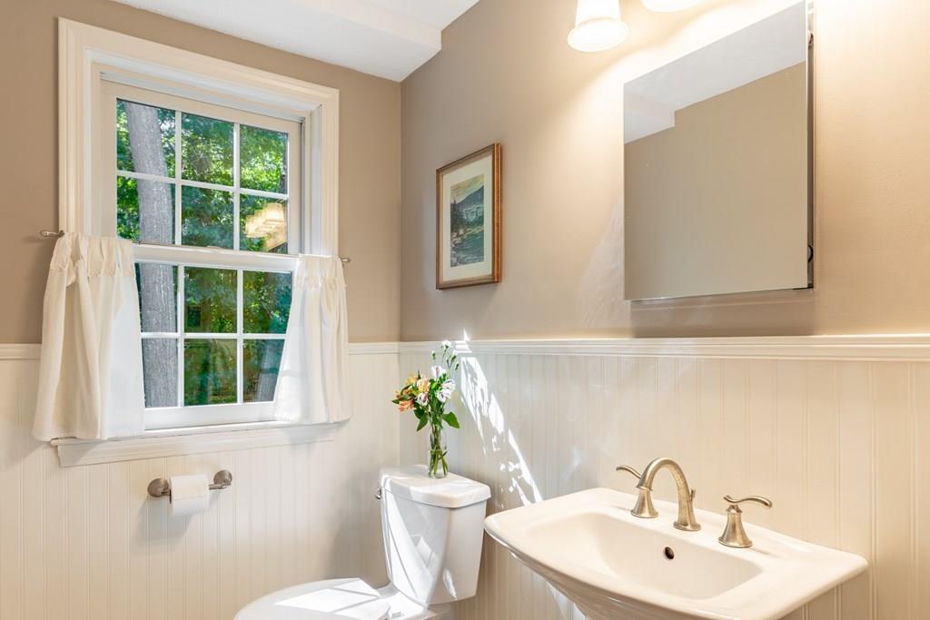 38 Sheridan Road Andover, MA 01810 - Photo 20 of 36 Gallery Image 20