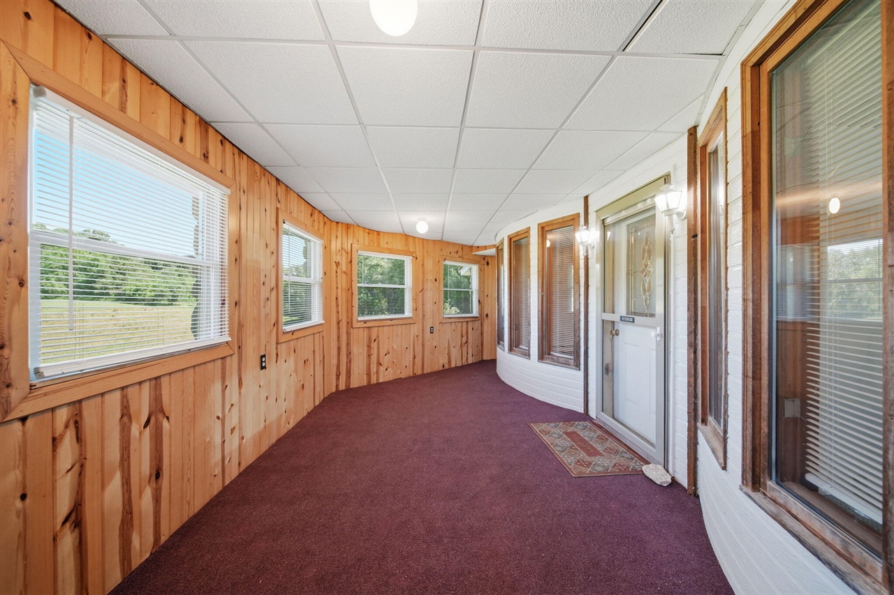 5995 North Sandstone Road Jackson, MI 49201 - Photo 5 of 70 Gallery Image 5