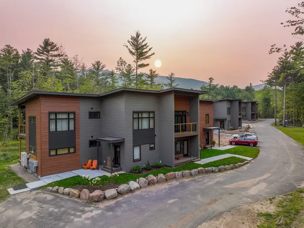 $695,000 | 28 Bowman Lane, Unit 6, Wilmington, NY 12997