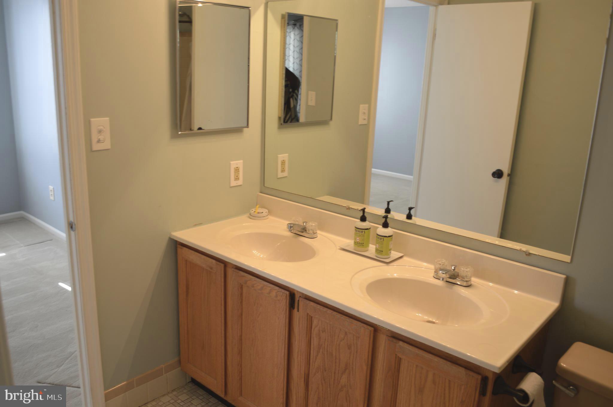 370 Scola Road Brookhaven, PA 19015 - Photo 18 of 23 Full bath with double sink