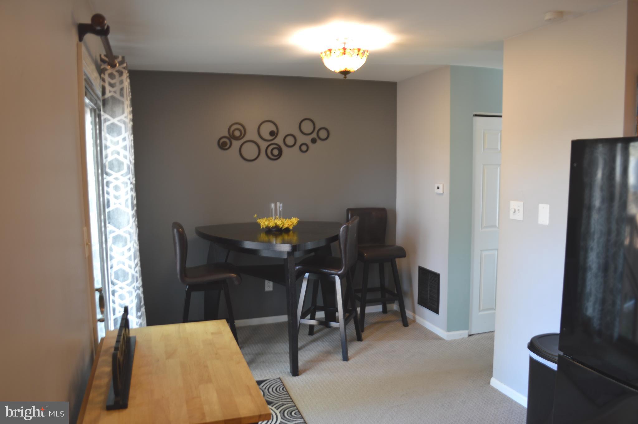 370 Scola Road Brookhaven, PA 19015 - Photo 8 of 23 Eating area of kitchen