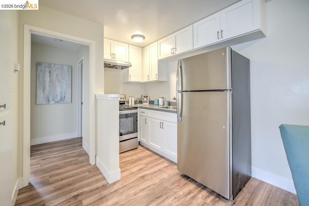 399 Schafer Road Hayward, CA 94544 - Photo 9 of 12 Gallery Image 9