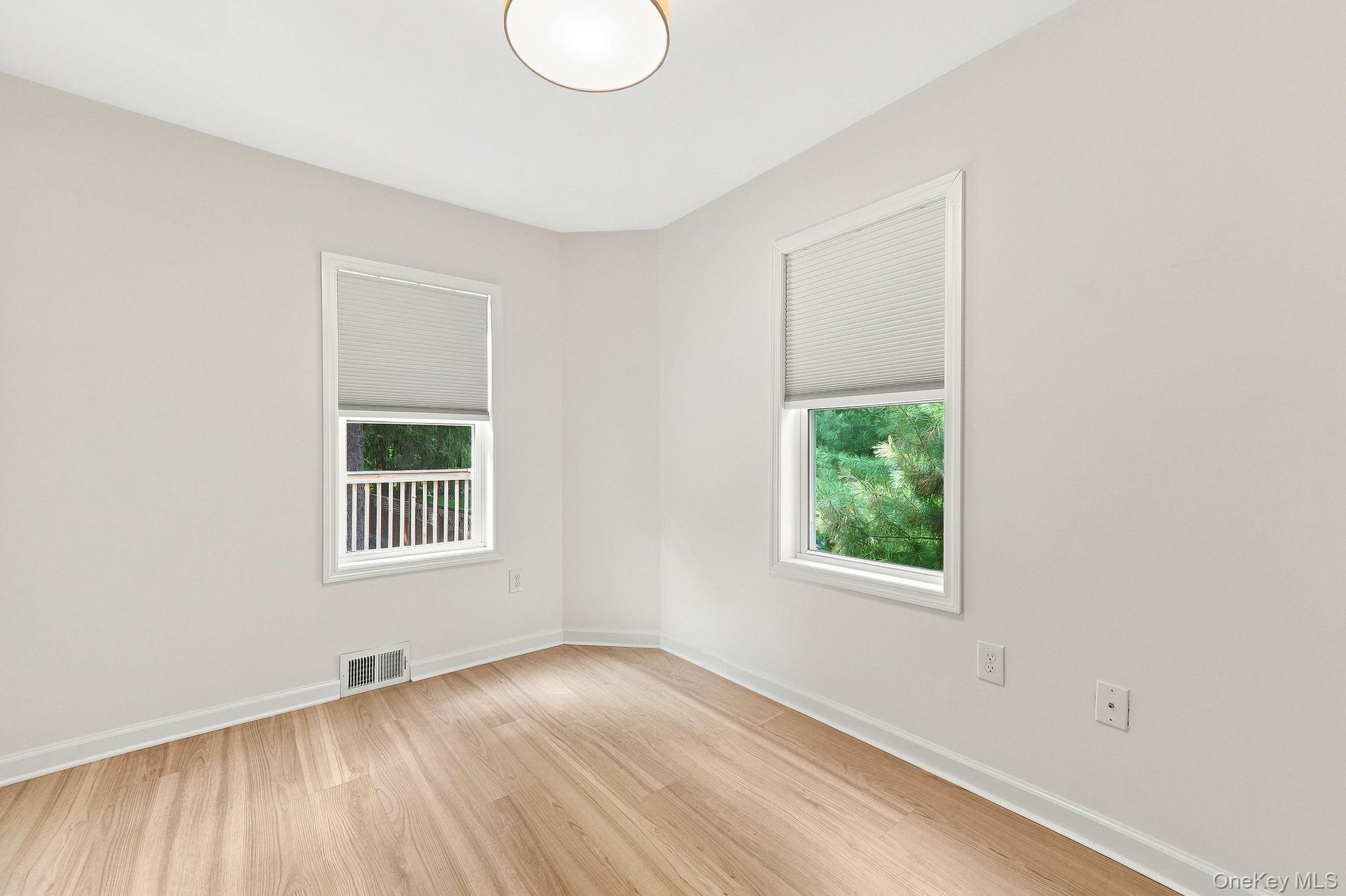 32 Red Oaks Mill Road Poughkeepsie, NY 12603 - Photo 18 of 39 Gallery Image 18