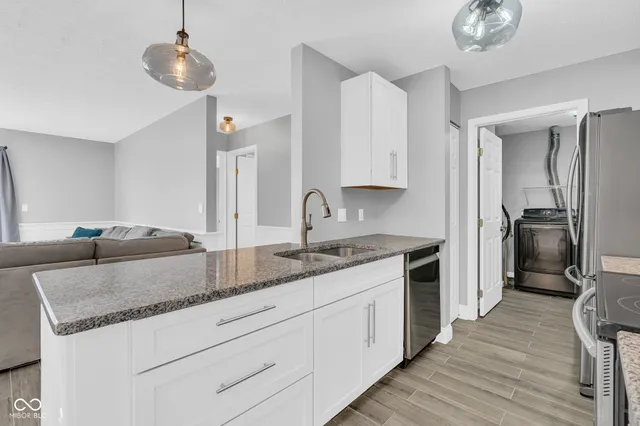 $192,500 | 8314 Glenwillow Lane, Unit 103, Indianapolis, IN 46278