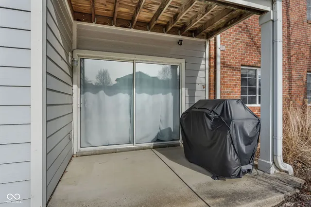 $192,500 | 8314 Glenwillow Lane, Unit 103, Indianapolis, IN 46278
