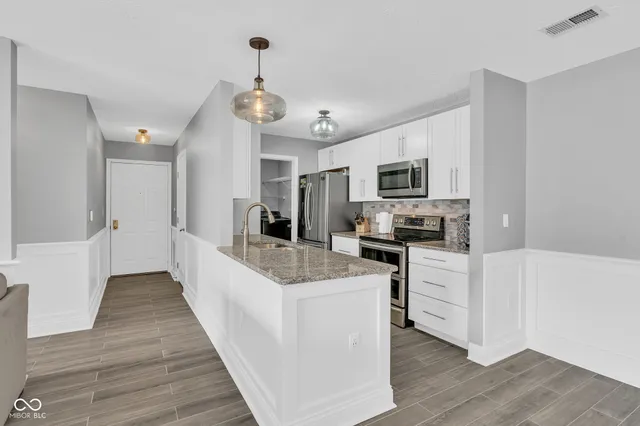 $192,500 | 8314 Glenwillow Lane, Unit 103, Indianapolis, IN 46278