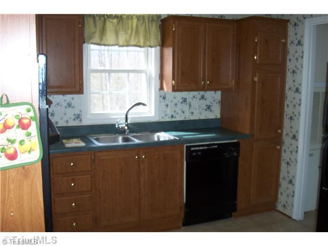 1045 Robin Road Walnut Cove, NC 27052 - Photo 5 of 13 Kitchen.