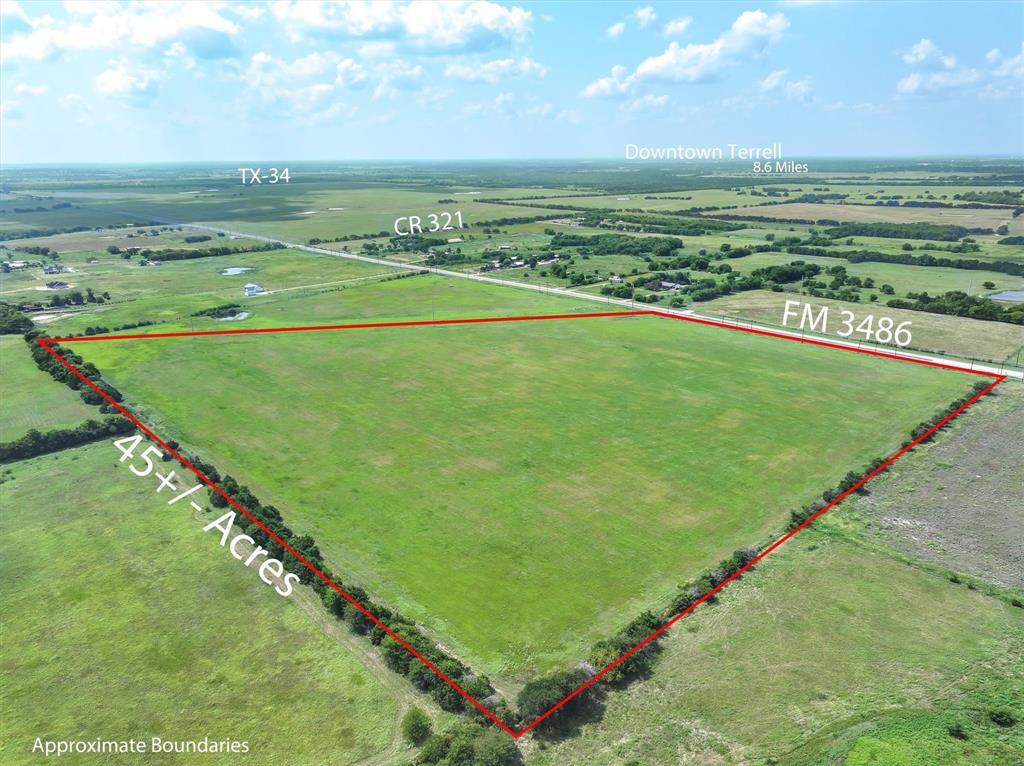 3486 FM 3486, Unit 4 Terrell, TX 75160 - Photo 3 of 15 a view of a field with an ocean