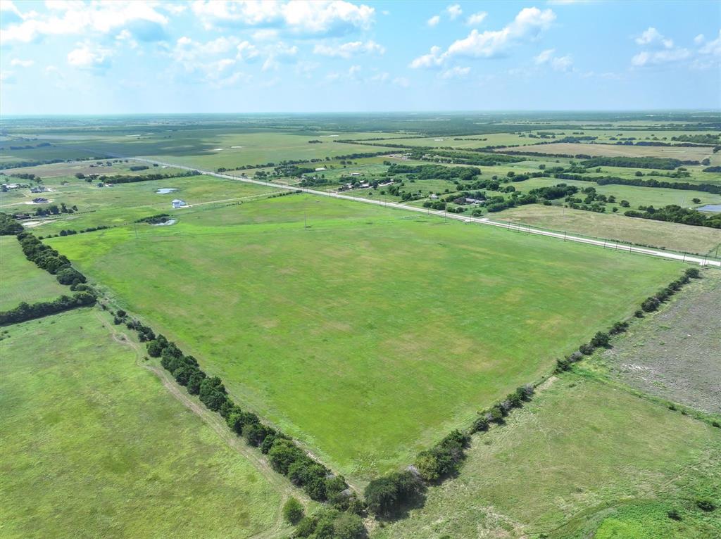 3486 FM 3486, Unit 4 Terrell, TX 75160 - Photo 5 of 15 a view of an ocean and beach
