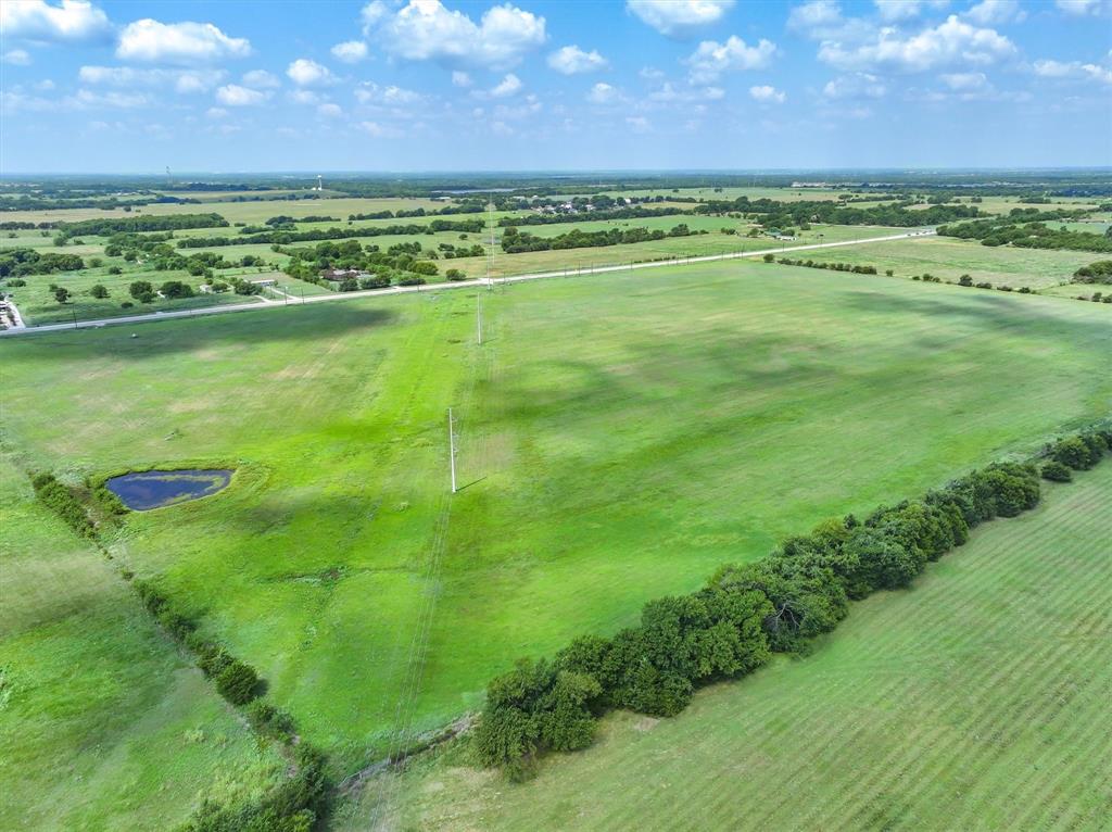 3486 FM 3486, Unit 4 Terrell, TX 75160 - Photo 9 of 15 a view of a city with a lake