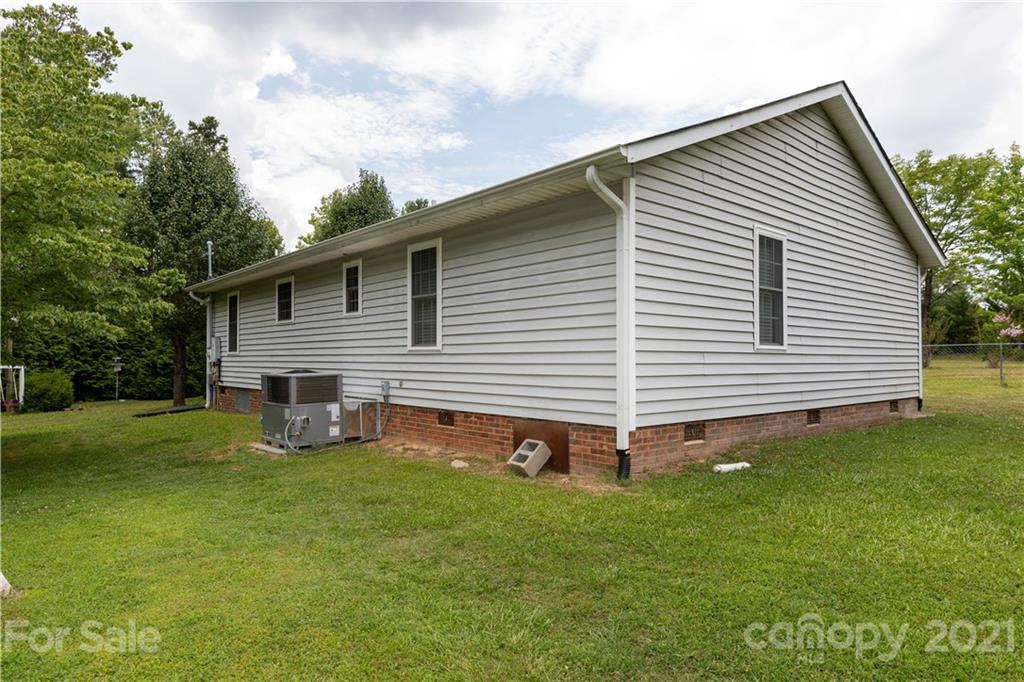 2039 Apple Blossom Road York, SC 29745 - Photo 18 of 30 Gallery Image 18
