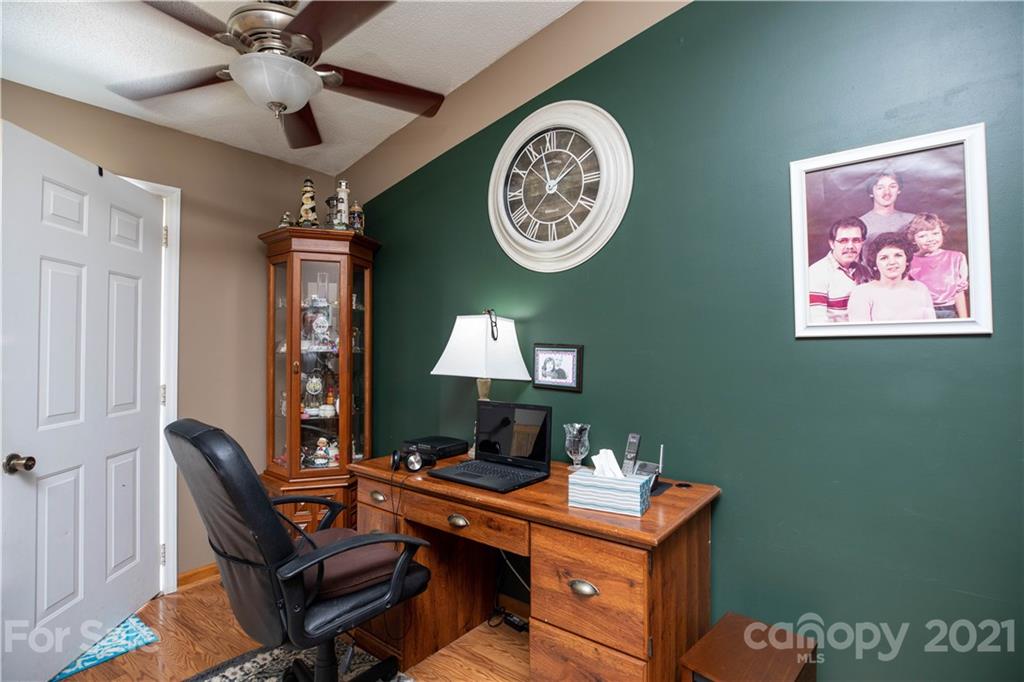 2039 Apple Blossom Road York, SC 29745 - Photo 7 of 30 Gallery Image 7