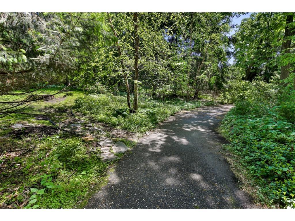 11349 Landing Road Eden Prairie, MN 55347 - Photo 23 of 24