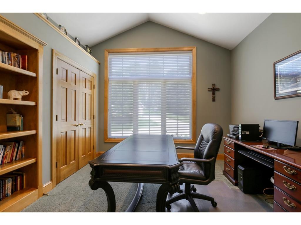 11349 Landing Road Eden Prairie, MN 55347 - Photo 9 of 24