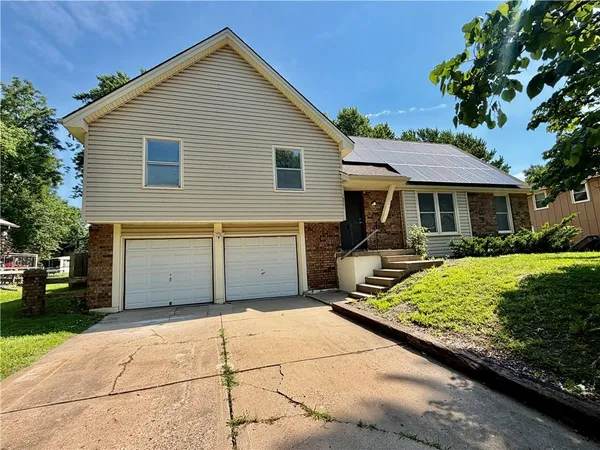 $300,000 | 16721 Hardee Street, Belton, MO 64012