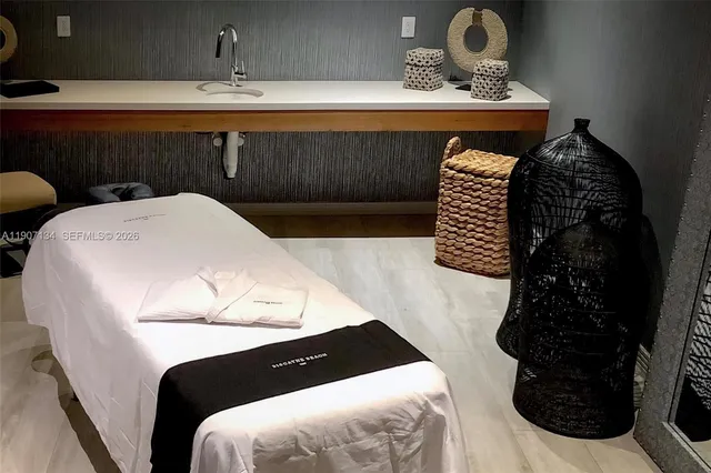 $5,600 | 2900 Northeast 7th Avenue, Unit 4101, Miami, FL 33137