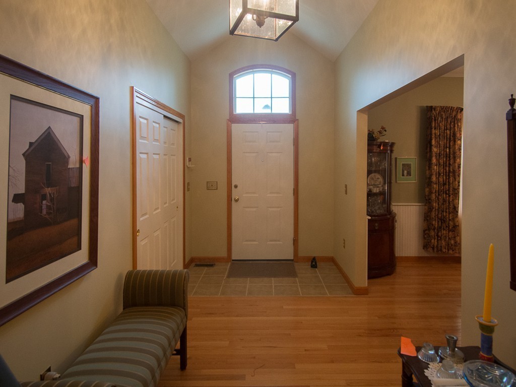 20 Davis Road Westminster, MA 01473 - Photo 8 of 25 a living room with furniture