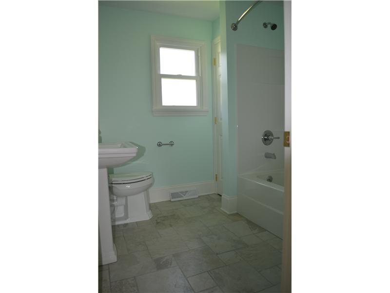 2057 Millerstown Road Tarentum, PA 15084 - Photo 15 of 25 Full Bath.