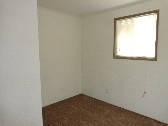 10014 North Clio Road Clio, MI 48420 - Photo 12 of 17 31379052-11.JPG