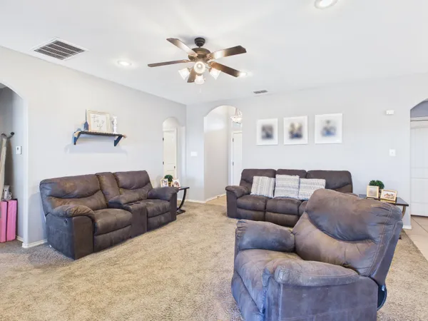 $230,000 | 211 Dowden Road, Wolfforth, TX 79382