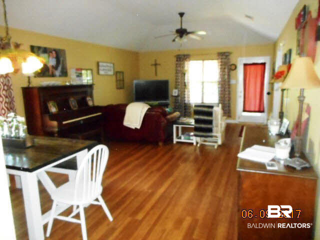 16026 Zenith Drive Loxley, AL 36551 - Photo 2 of 10 GREAT ROOM