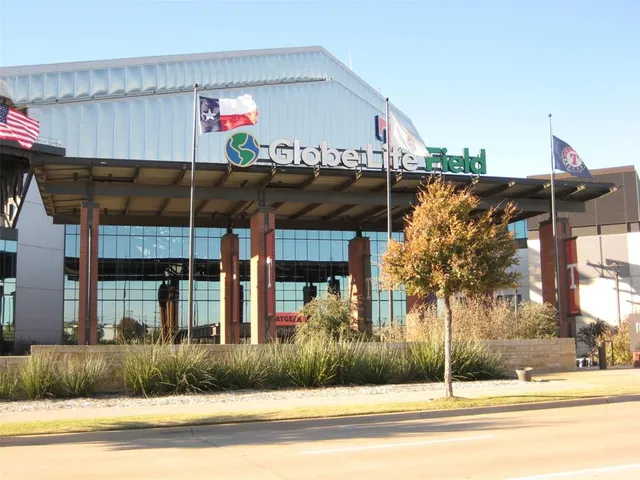 $750,000 | 1833 Edna Street, Unit AB, Arlington, TX 76010