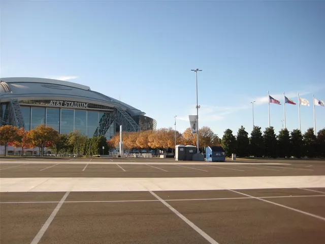 $750,000 | 1833 Edna Street, Unit AB, Arlington, TX 76010