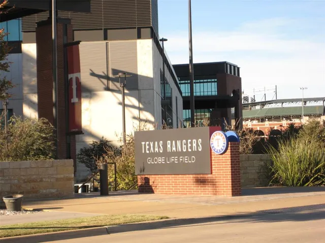 $750,000 | 1833 Edna Street, Unit AB, Arlington, TX 76010