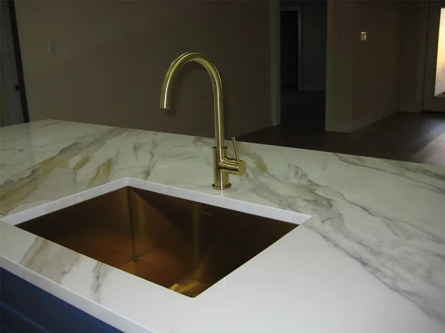 a close view of sink