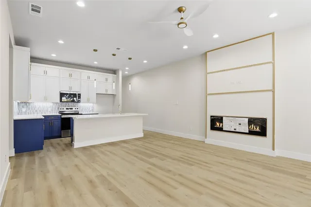 $750,000 | 1833 Edna Street, Unit AB, Arlington, TX 76010