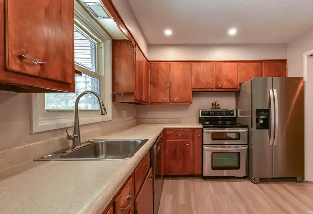 $3,000 | 2420 North Fritz Drive, Bloomington, IN 47408