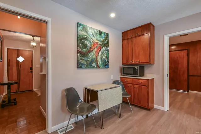 $3,000 | 2420 North Fritz Drive, Bloomington, IN 47408