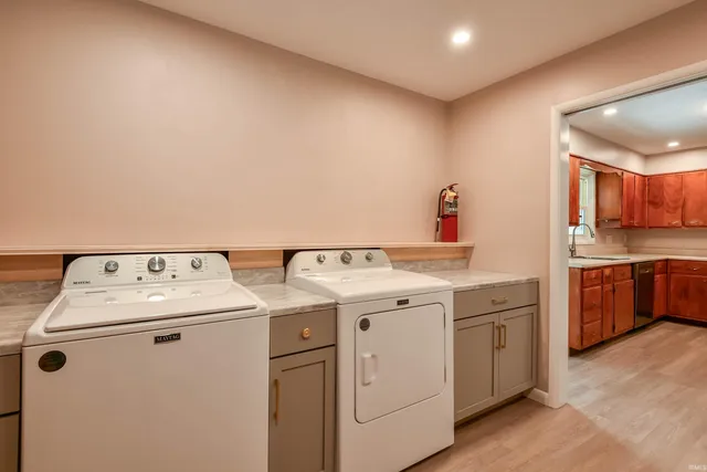 $3,000 | 2420 North Fritz Drive, Bloomington, IN 47408