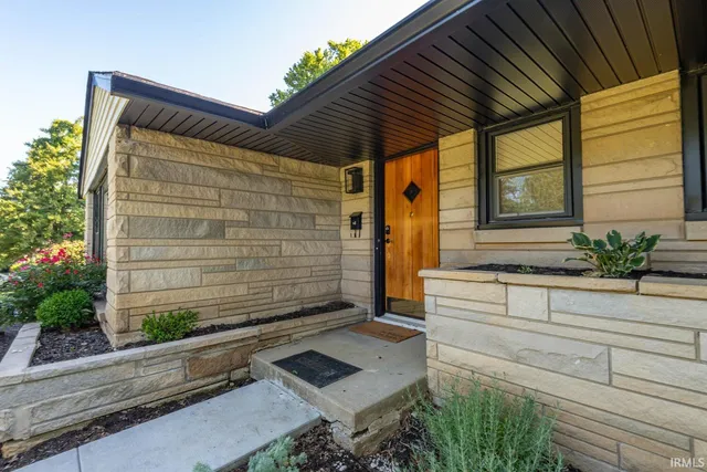 $3,000 | 2420 North Fritz Drive, Bloomington, IN 47408