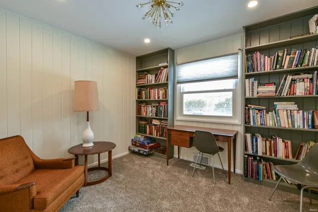 $3,000 | 2420 North Fritz Drive, Bloomington, IN 47408