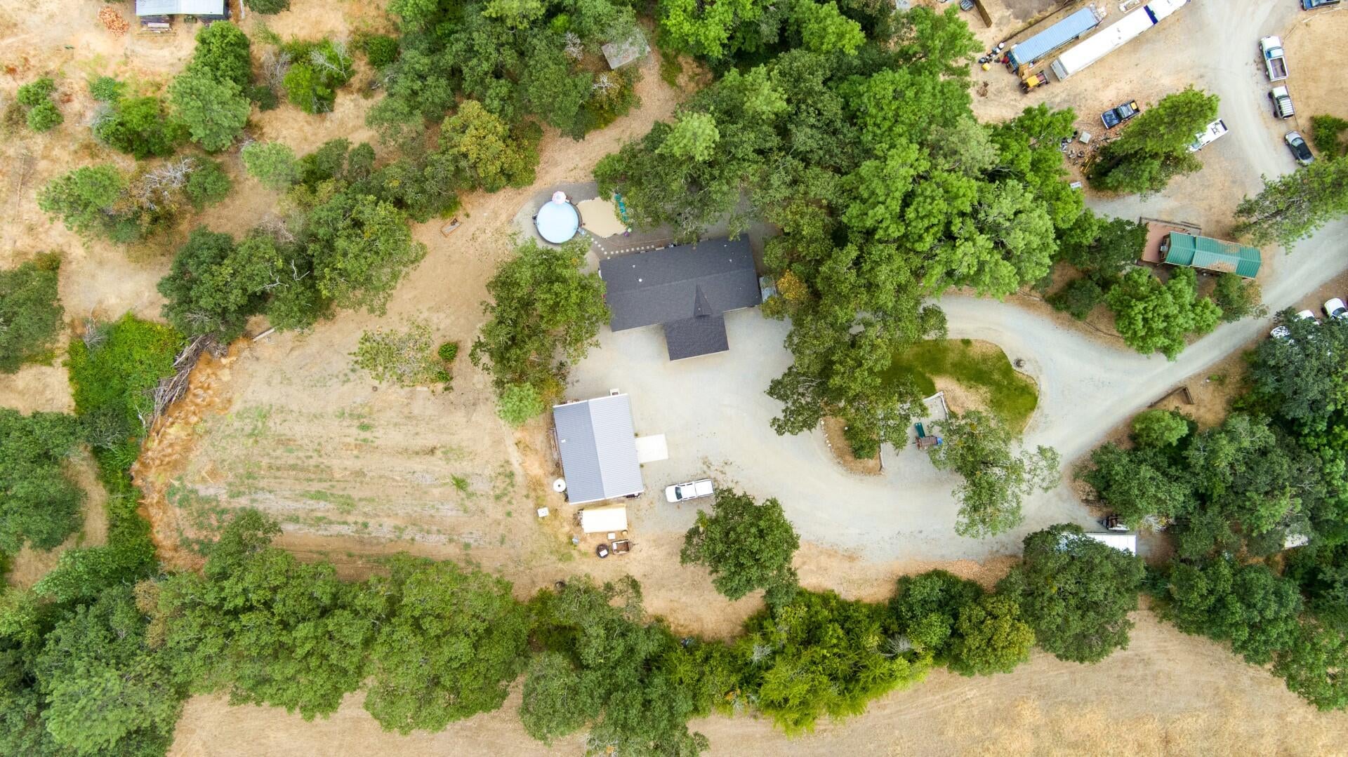4946 Old Stage Road Central Point, OR 97502 - Photo 24 of 48 Aerial 4946