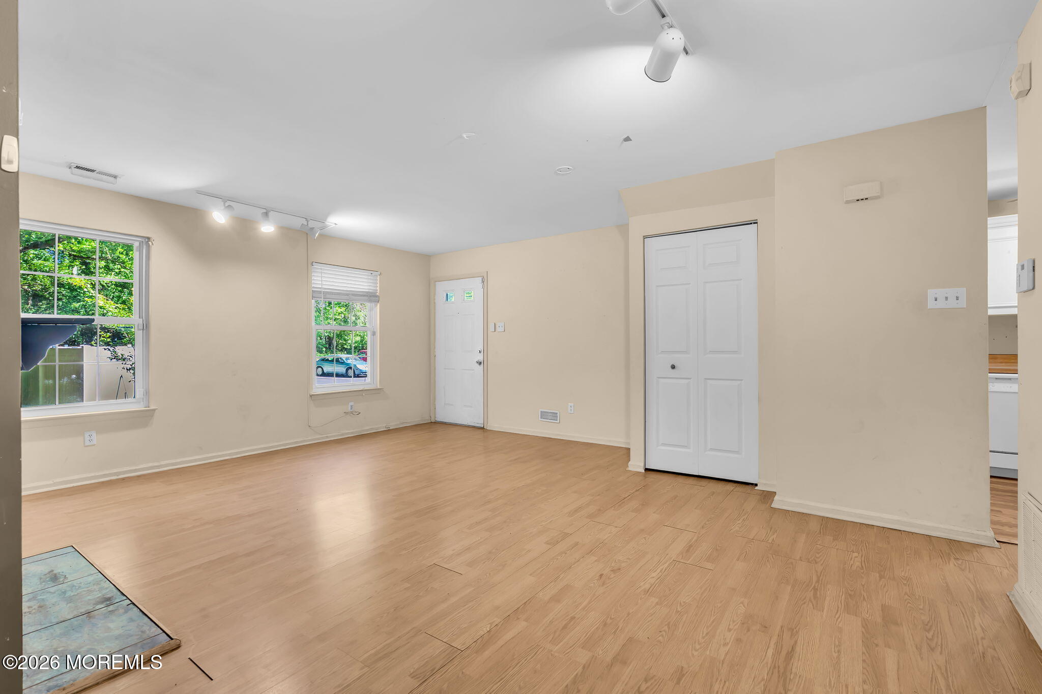 1806 Huntingdon Mews Clementon, NJ 08021 - Photo 8 of 25 12-web-or-mls-DSC08523
