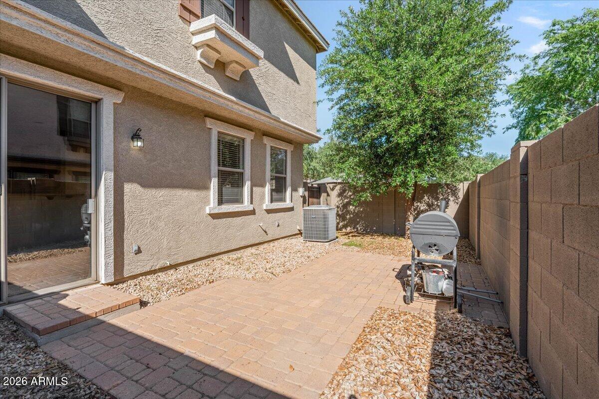1255 South Rialto, Unit 106 Mesa, AZ 85209 - Photo 5 of 32 a view of back yard of the house
