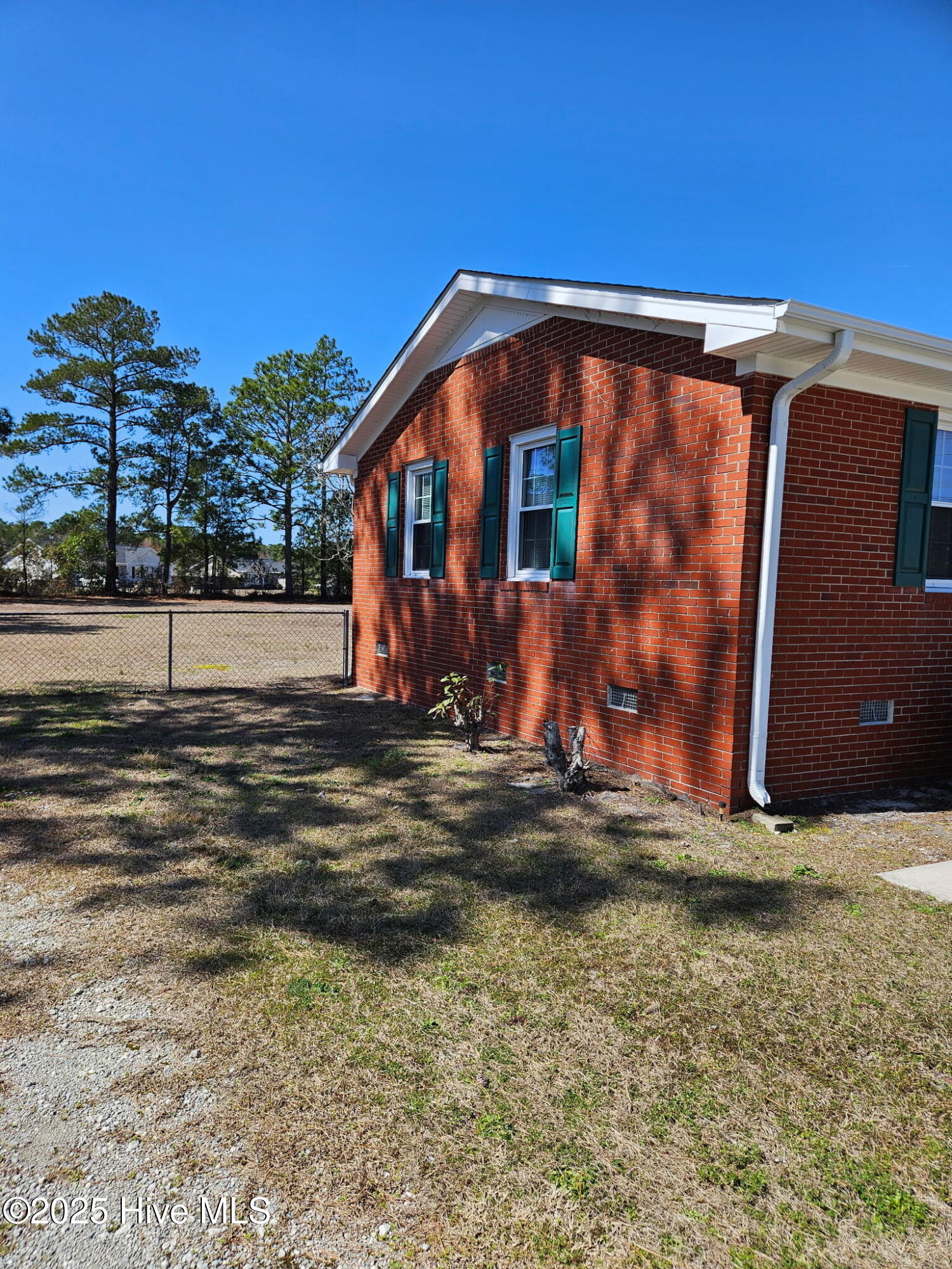460 Sand Ridge Road Hubert, NC 28539 - Photo 3 of 15 6834111182764915567