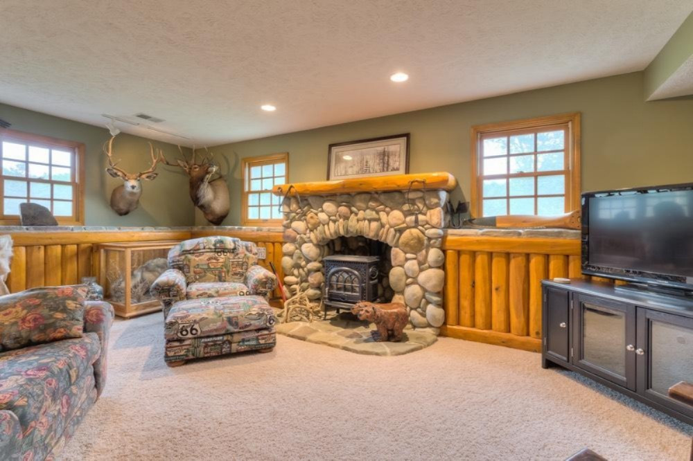 3369 Bauer Road Jenison, MI 49428 - Photo 28 of 36 3369-bauer-19_med