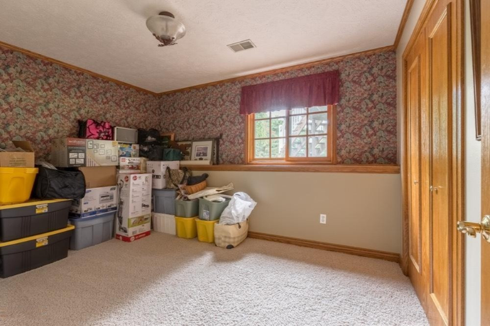 3369 Bauer Road Jenison, MI 49428 - Photo 32 of 36 3369-bauer-23_med