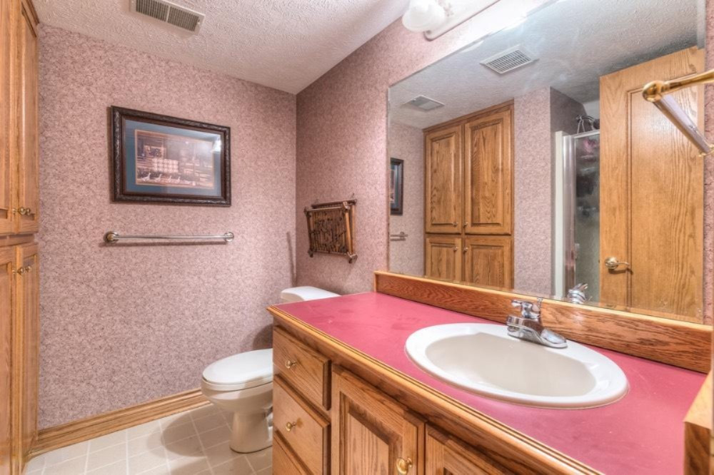 3369 Bauer Road Jenison, MI 49428 - Photo 33 of 36 3369-bauer-24_med