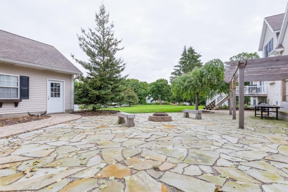 3369 Bauer Road Jenison, MI 49428 - Photo 8 of 36 3369-bauer-36_med